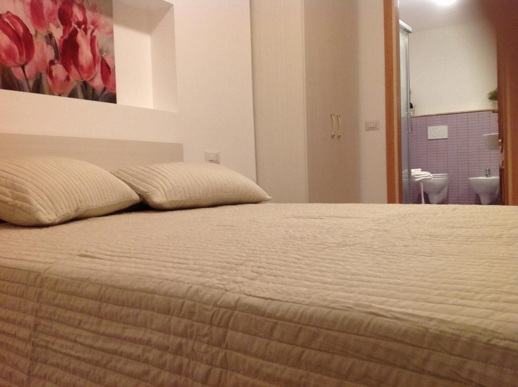 B&B A Casa Di Amici Giardini Naxos Quarto foto