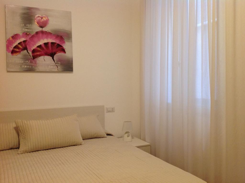 B&B A Casa Di Amici Giardini Naxos Quarto foto